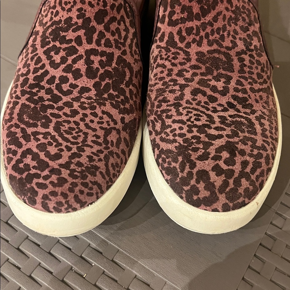 Clarke Layton petal combi dark rose.